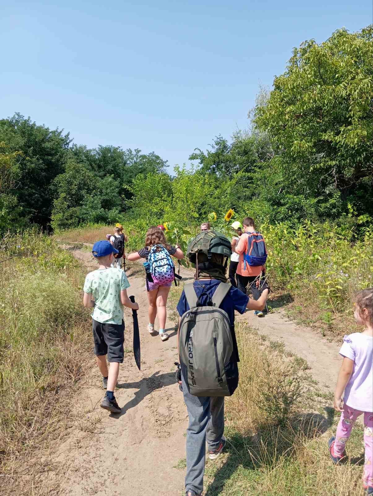 KÖVÉR RANCH-on készült, gyerek tábori kép a helyszínről, gyerekekkel